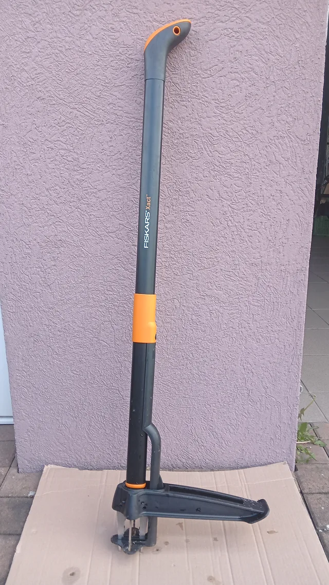 Vytrhávač plevele Fiskars