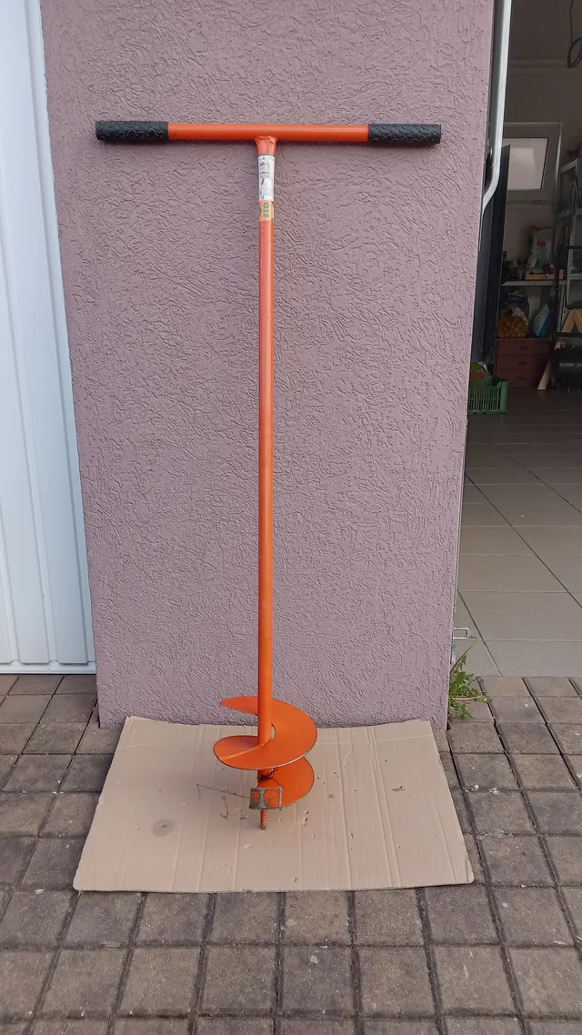 Ruční zemní vrták průměr 16 cm